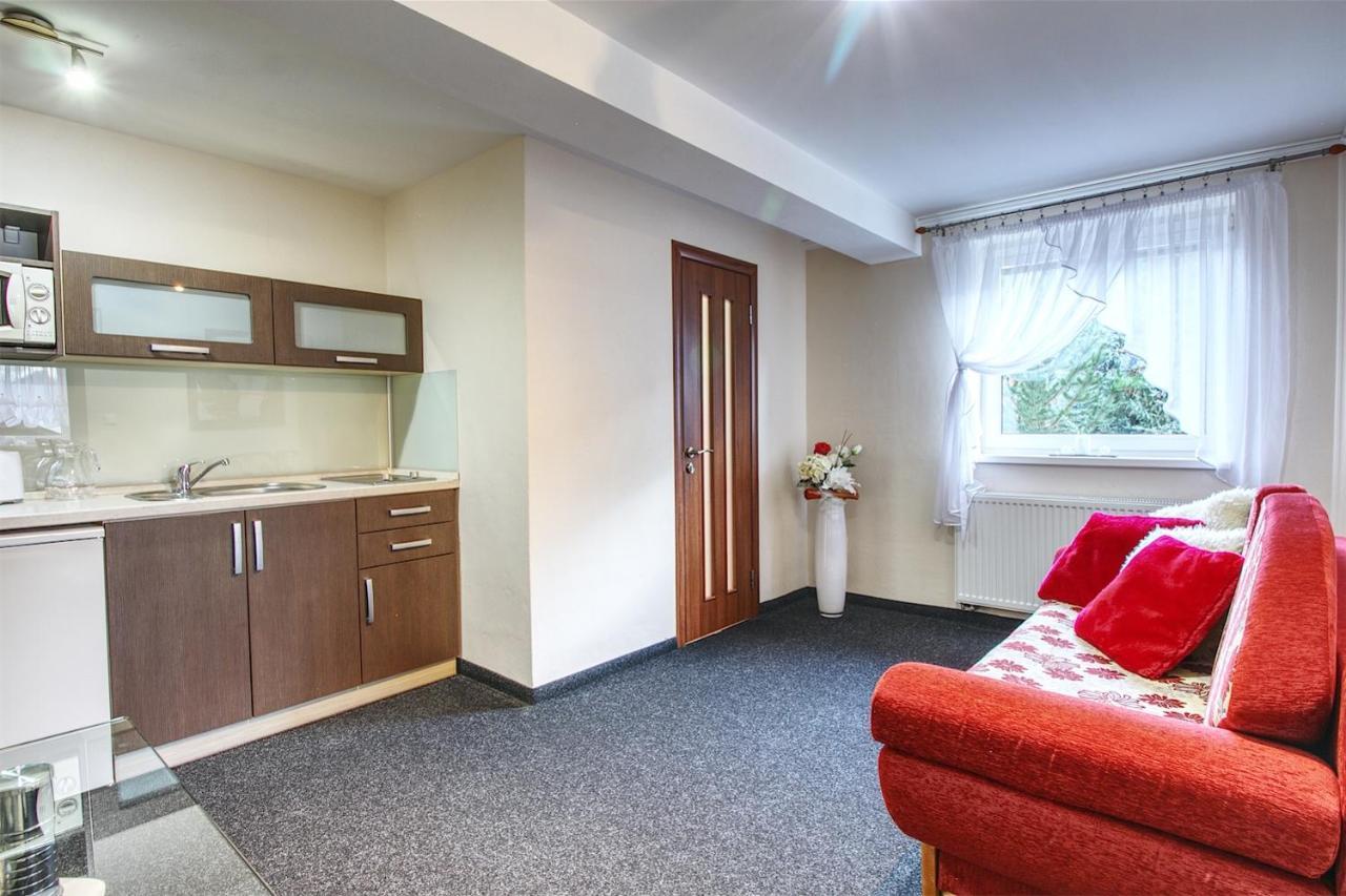 Apartmany Pacific เดมานอฟสกา โดลินา ภายนอก รูปภาพ