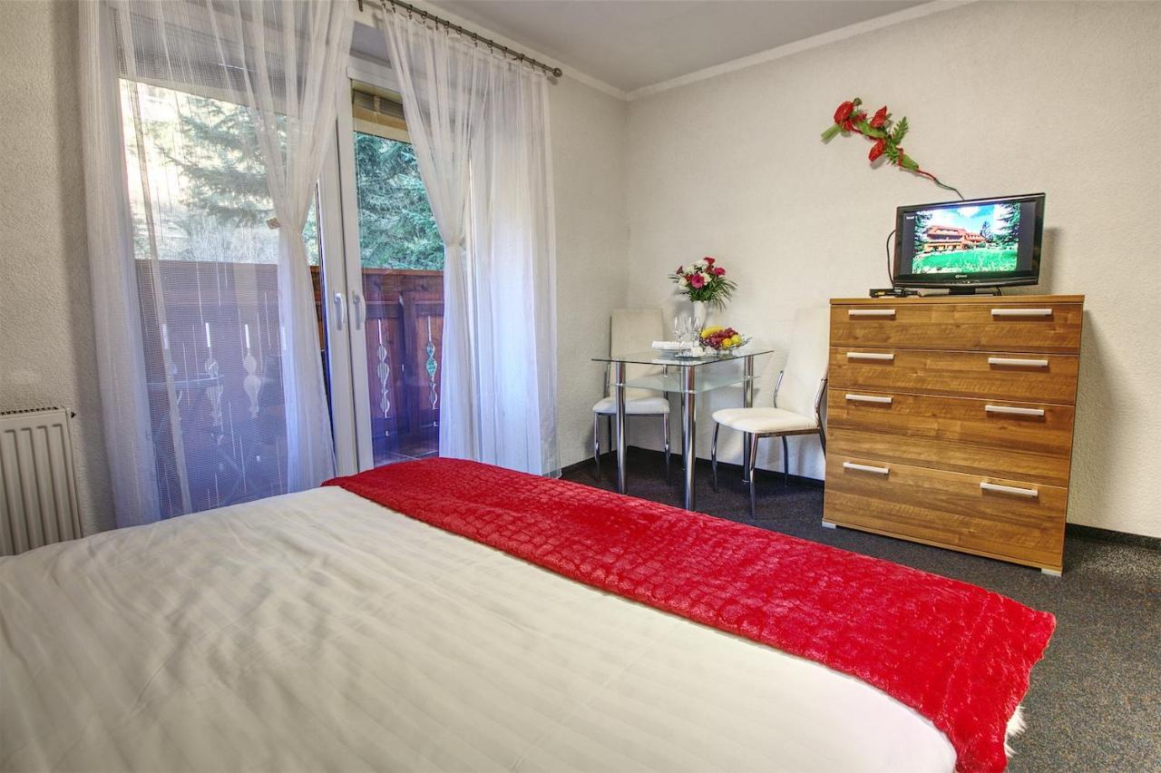 Apartmany Pacific เดมานอฟสกา โดลินา ภายนอก รูปภาพ